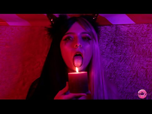 ❤️ Μια παθιασμένη πίπα από ένα σέξι Succubus με ένα σπέρμα στο στόμα της. ️ Πόρνο ☑