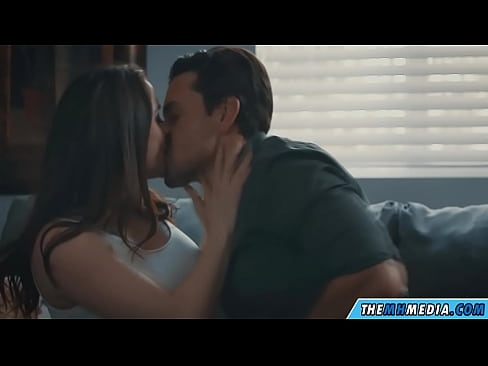 ❤️ Ρομαντικό σεξ με μια καλή μαμά με πλούσιο στήθος ️ Πόρνο ☑