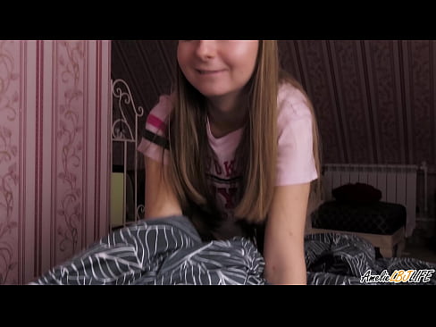 ❤️ Blonde Sucks her Best Friend Deeply και παίρνει σπέρμα στο στόμα της ️ Πόρνο ☑